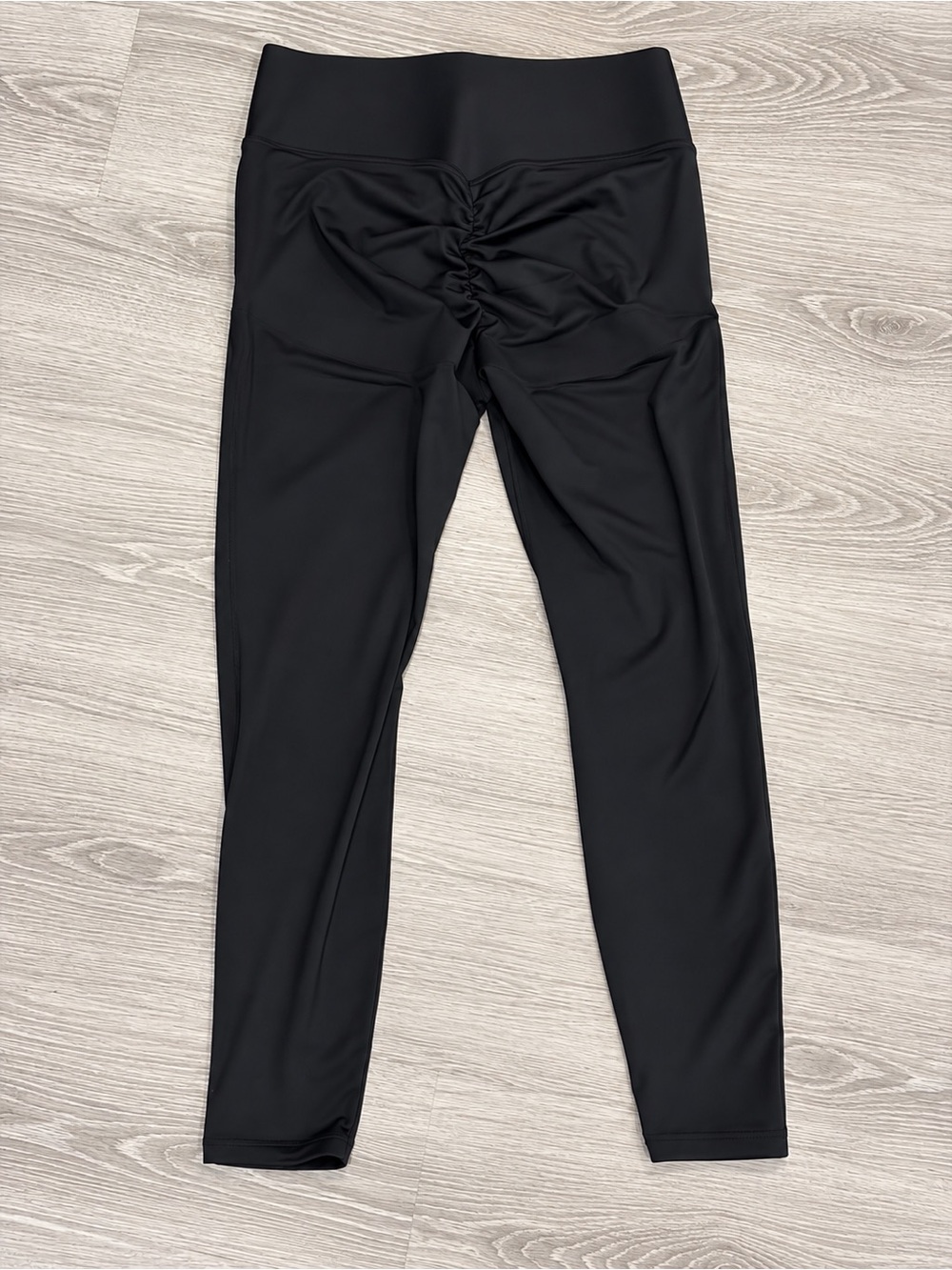 NWT Halara Black Scrunch Butt High Waisted Leggings – M 7/8